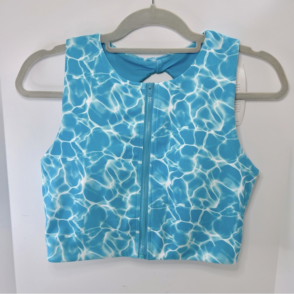 NWT BuffBunny Zipper Front Keyhole Back Blue & White Water Design Sports Bra L